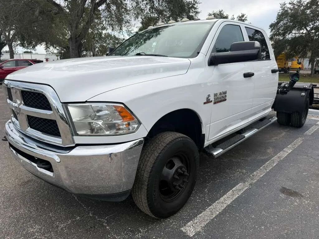 2017 RAM 3500 Tradesman Crew Cab LB DRW 4WD