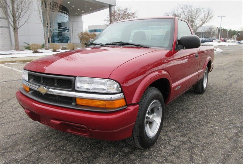 1999 Chevrolet S-10 LS RWD