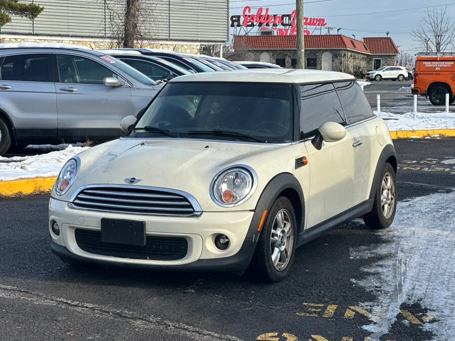 2013 MINI Cooper Hatchback FWD
