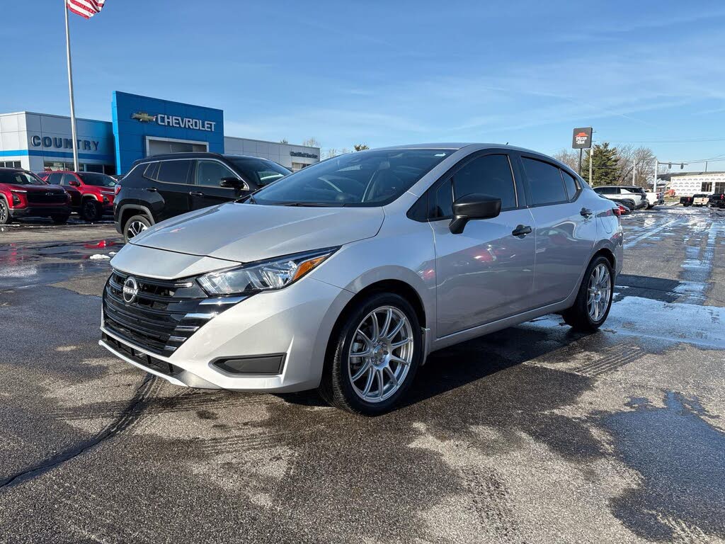 2024 Nissan Versa S FWD