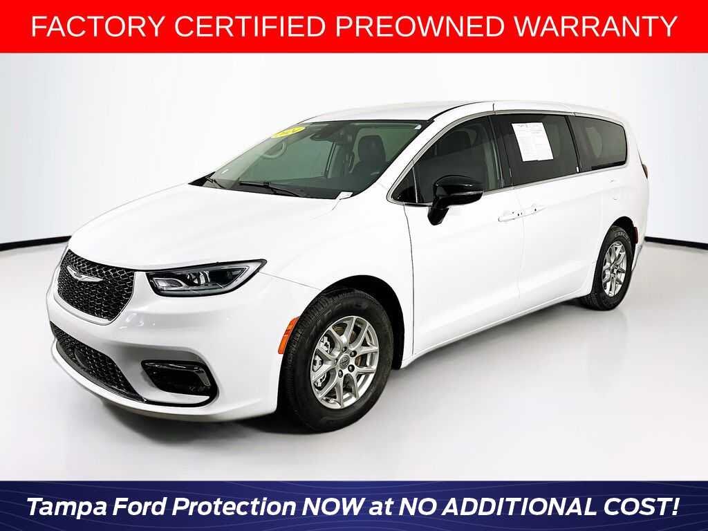 2024 Chrysler Pacifica Touring L FWD