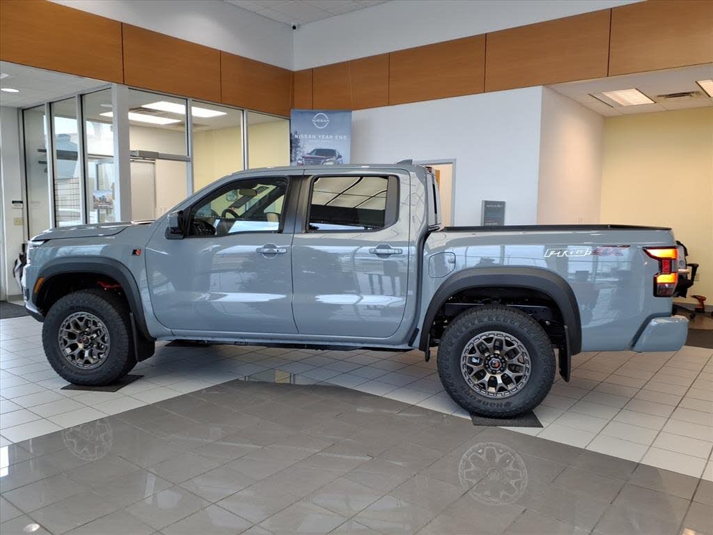 2026 Nissan Frontier PRO-4X Crew Cab 4WD
