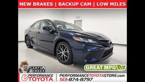 Toyota Camry SE FWD