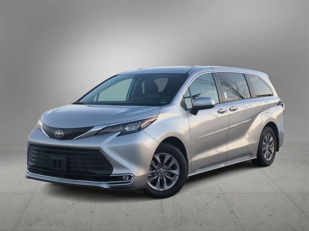 2024 Toyota Sienna XLE 7-Passenger AWD