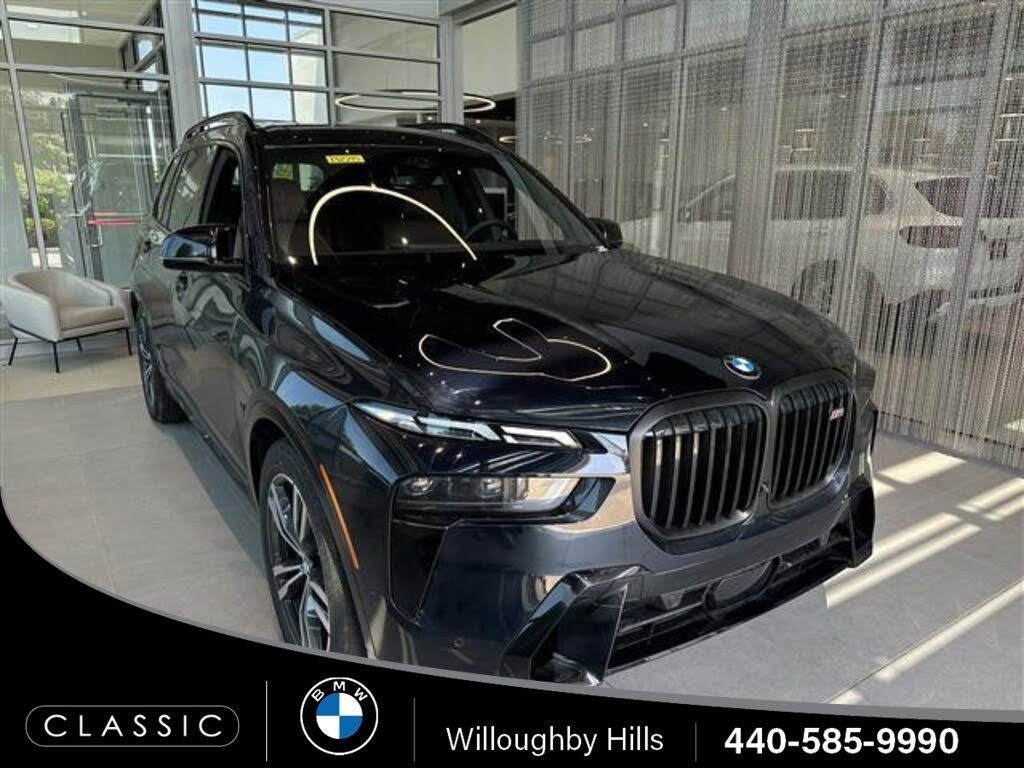 2025 BMW X7 M60i AWD