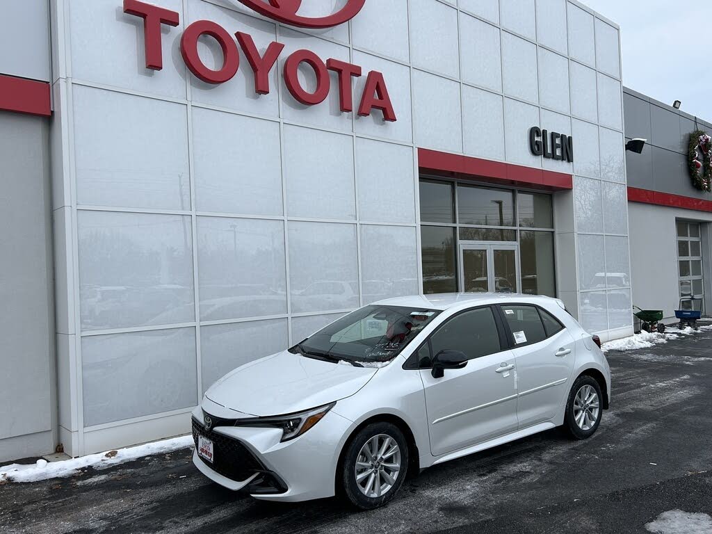 2026 Toyota Corolla Hatchback SE FWD