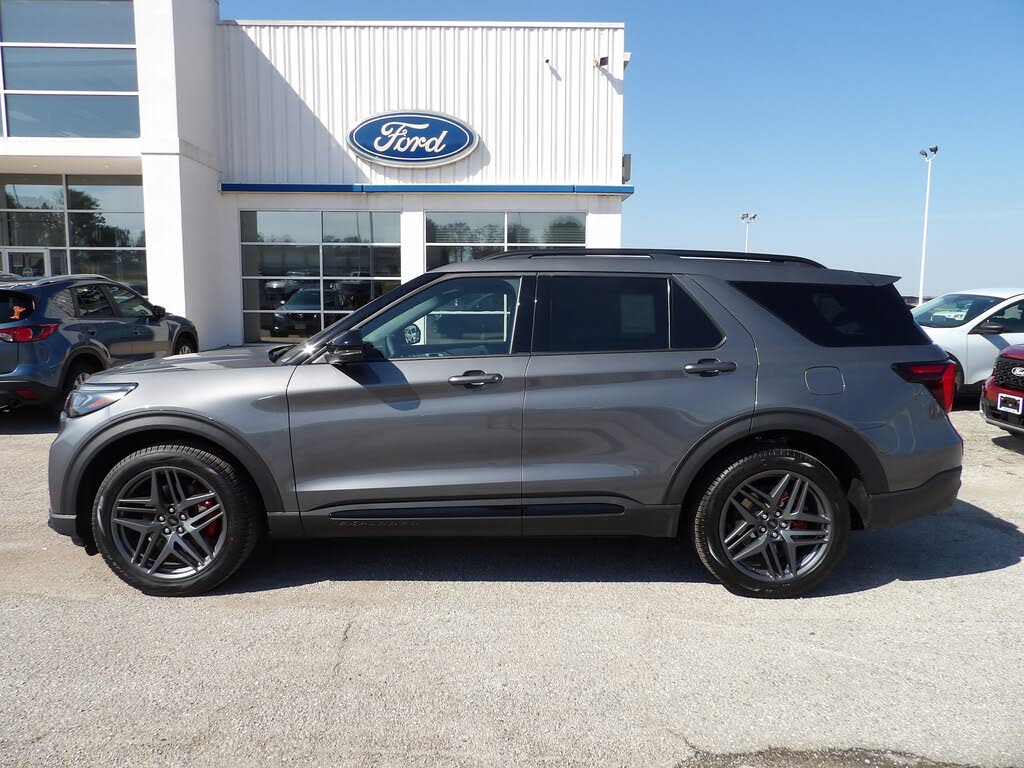 2025 Ford Explorer ST AWD