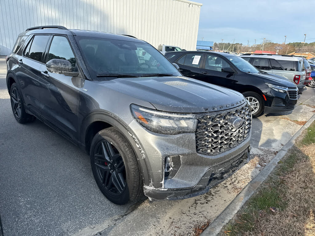 2025 Ford Explorer ST-Line AWD