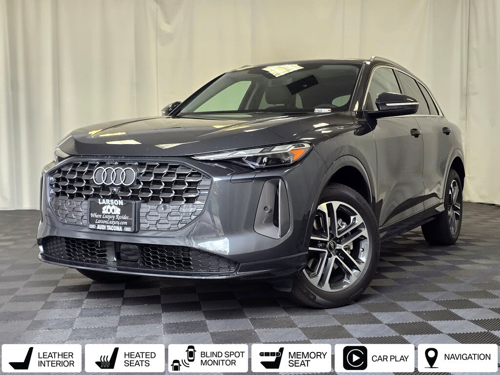 2025 Audi Q5 quattro Premium 40 TFSI