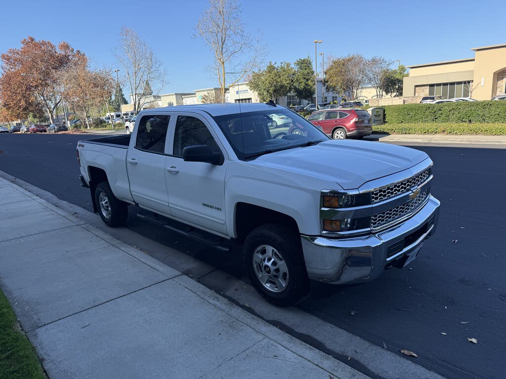 2019 Chevrolet Silverado 2500HD LT Crew Cab 4WD