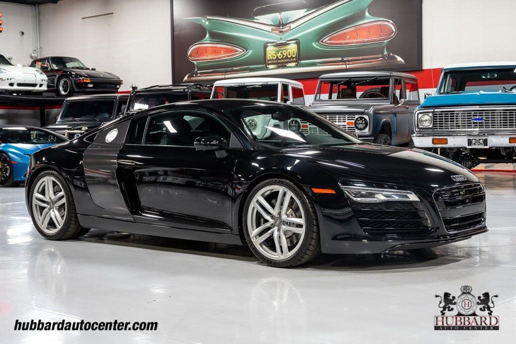 2014 Audi R8 quattro V8 Coupe AWD