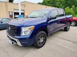 Nissan Titan SV Crew Cab 4WD