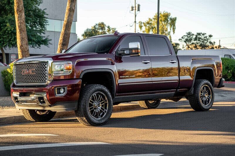 2016 GMC Sierra 2500HD Denali Crew Cab SB 4WD