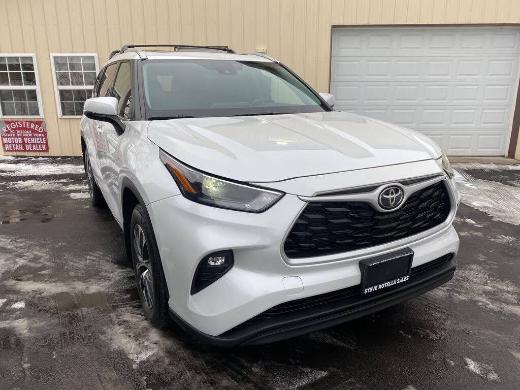 2022 Toyota Highlander XLE AWD