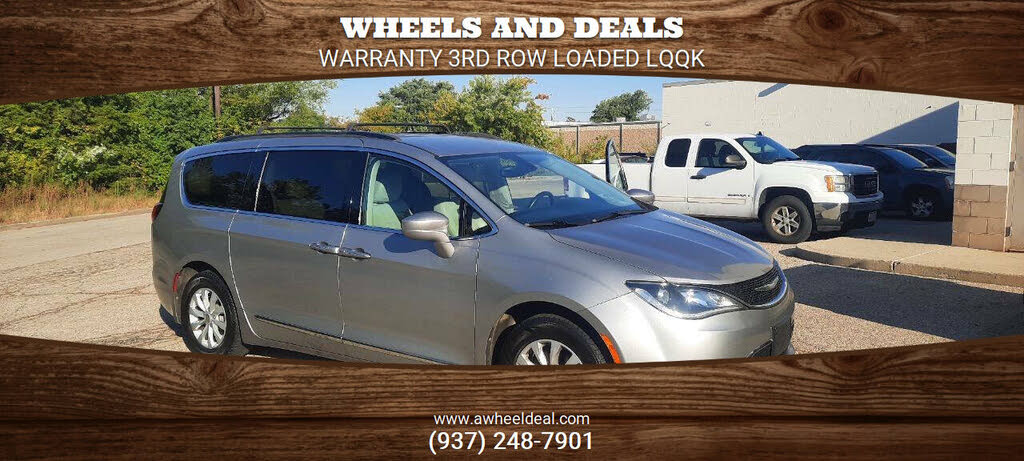 2017 Chrysler Pacifica Touring L FWD