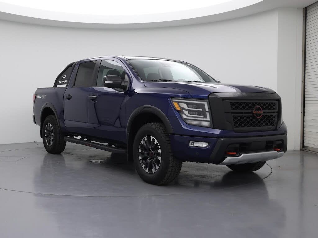 2024 Nissan Titan PRO-4X Crew Cab 4WD