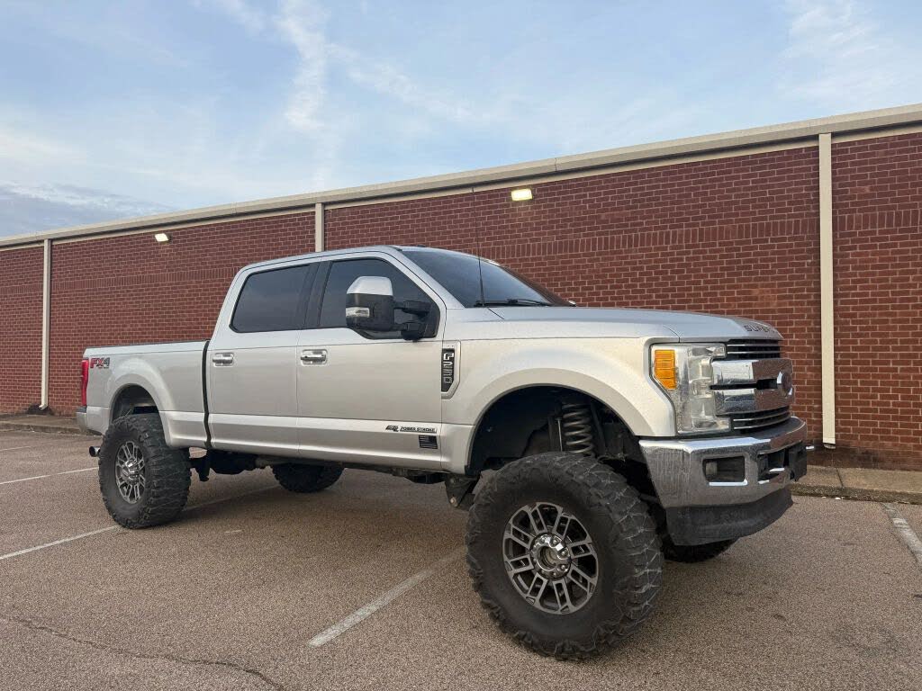 2017 Ford F-250 Super Duty Lariat Crew Cab 4WD
