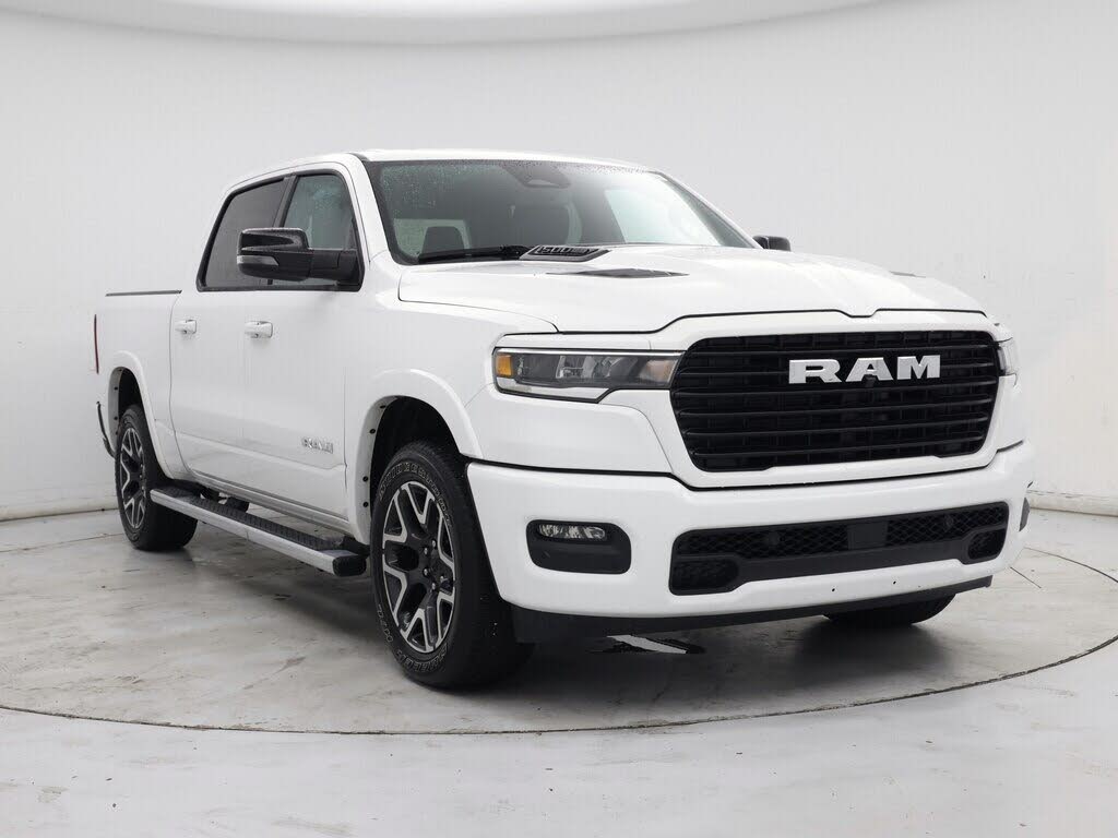 2025 RAM 1500 Laramie Crew Cab 4WD
