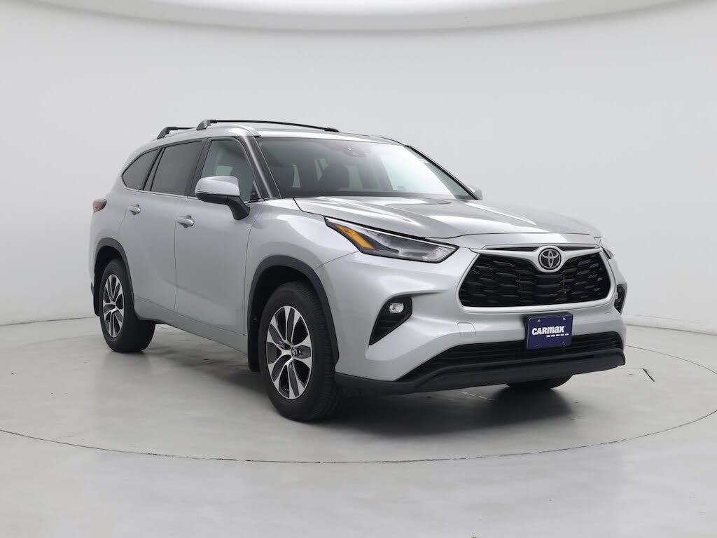 2024 Toyota Highlander XLE FWD