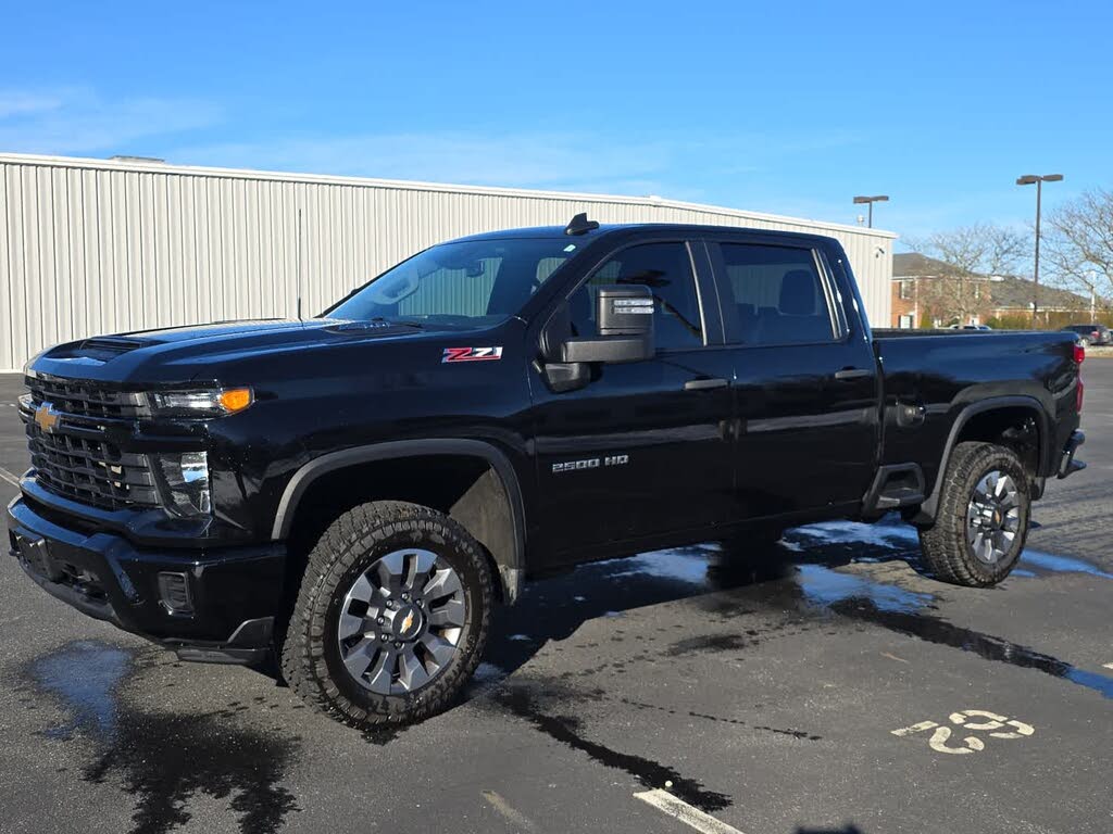 2024 Chevrolet Silverado 2500HD Custom Crew Cab 4WD