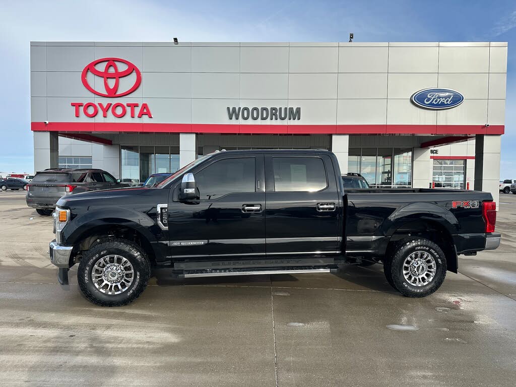 2022 Ford F-250 Super Duty Lariat Crew Cab 4WD