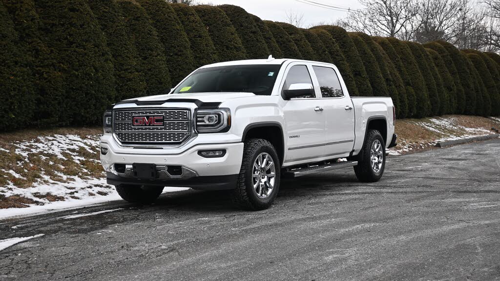 2017 GMC Sierra 1500 Denali Crew Cab 4WD