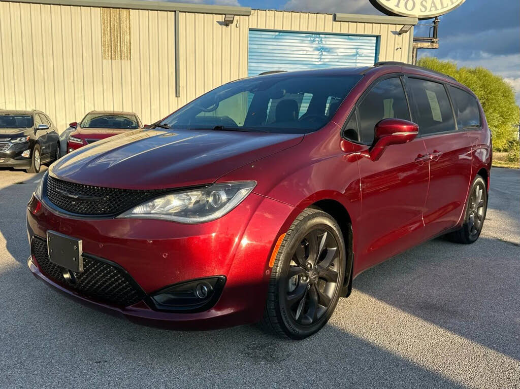 2019 Chrysler Pacifica Limited FWD