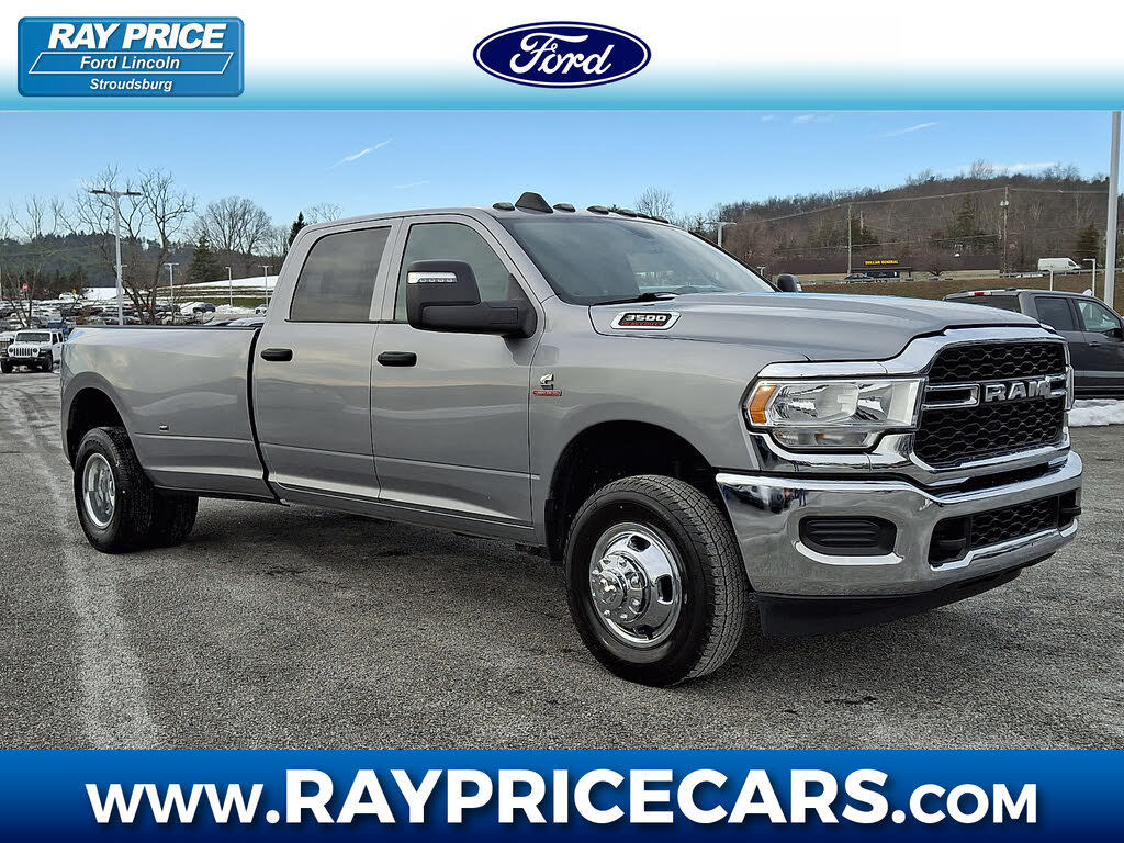 2024 RAM 3500 Tradesman Crew Cab LB DRW 4WD