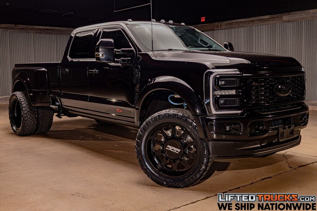 2025 Ford F-450 Super Duty Platinum Crew Cab LB DRW 4WD