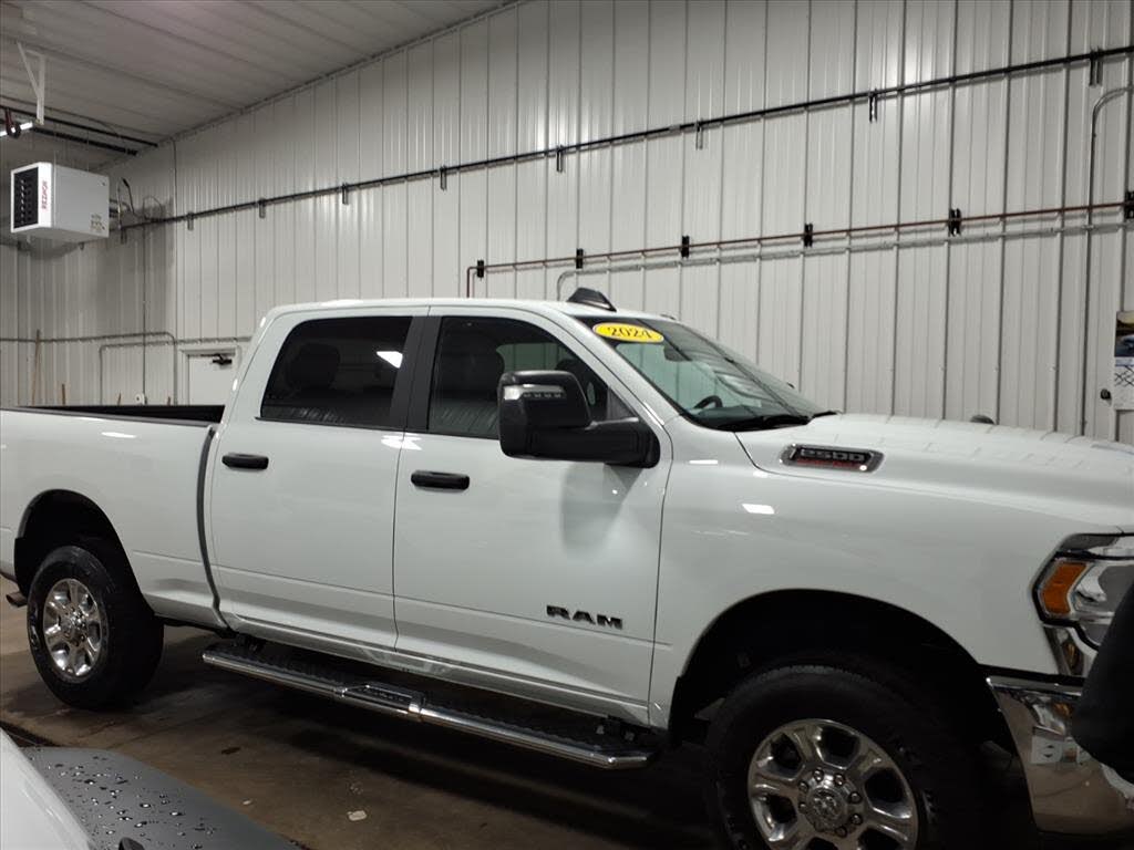 2024 RAM 2500 Big Horn Crew Cab 4WD