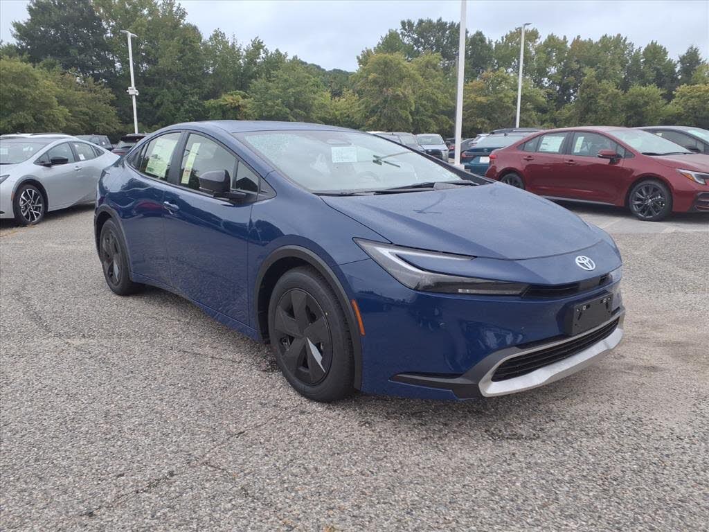 2026 Toyota Prius Plug-In Hybrid SE FWD