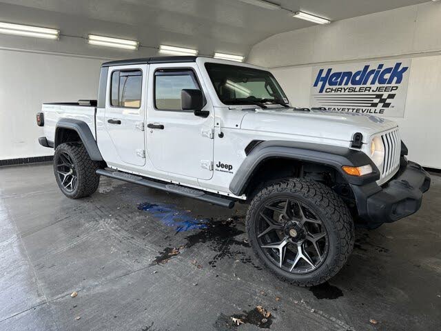 2020 Jeep Gladiator Sport S Crew Cab 4WD