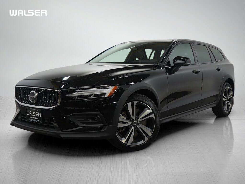 2025 Volvo V60 Cross Country B5 Plus AWD