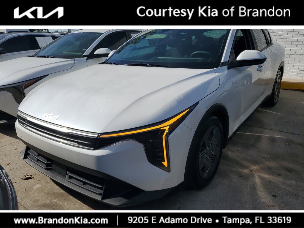 2025 Kia K4 LX FWD