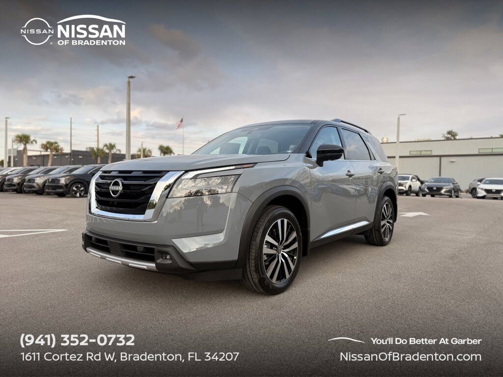 2025 Nissan Pathfinder Platinum FWD