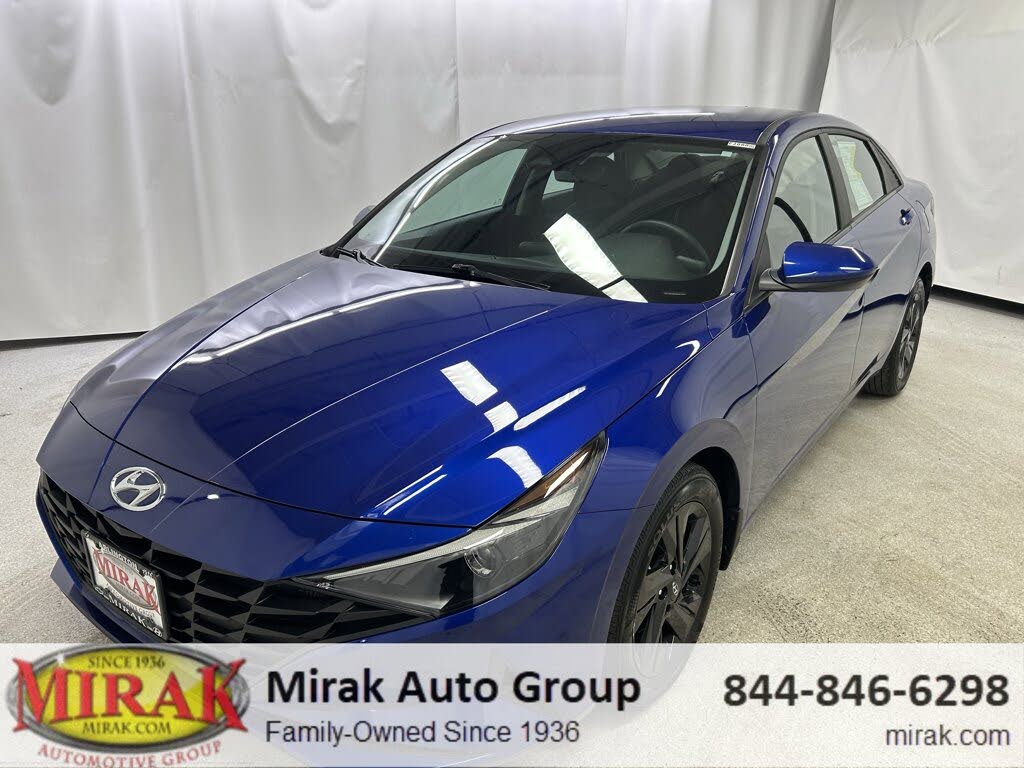 2023 Hyundai Elantra SEL FWD