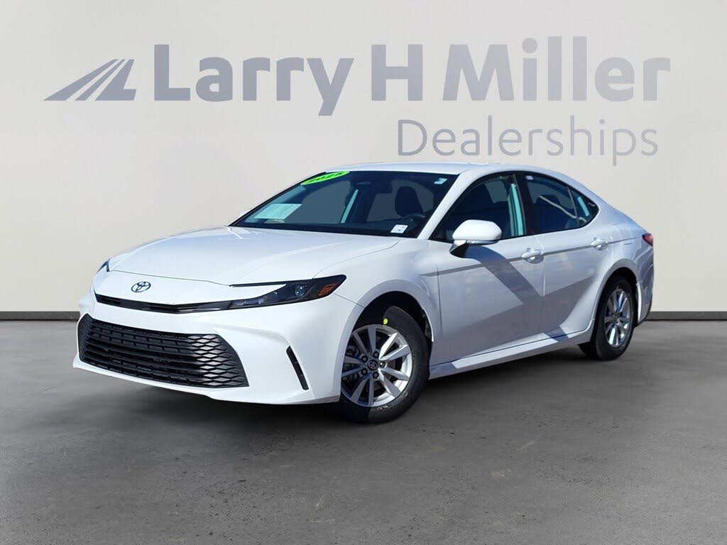 2025 Toyota Camry LE FWD