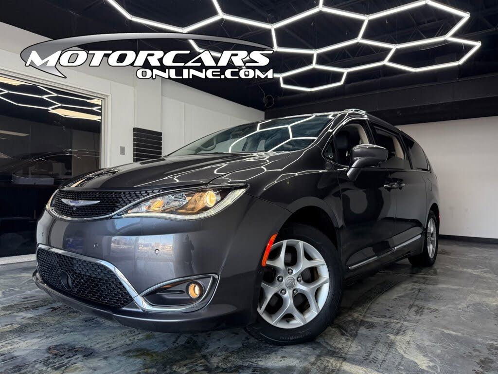 2018 Chrysler Pacifica Touring L Plus FWD