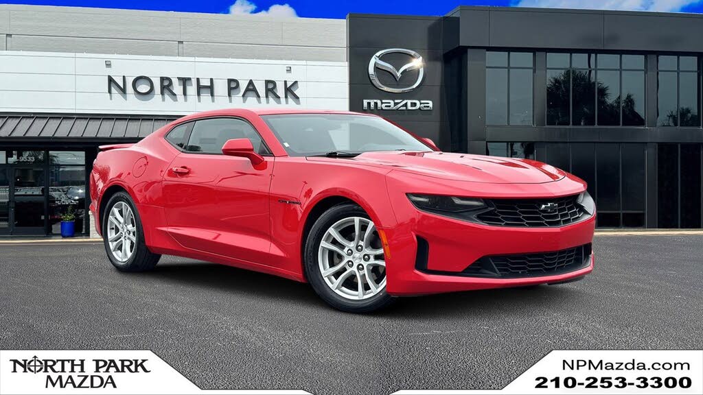 2019 Chevrolet Camaro LS Coupe RWD