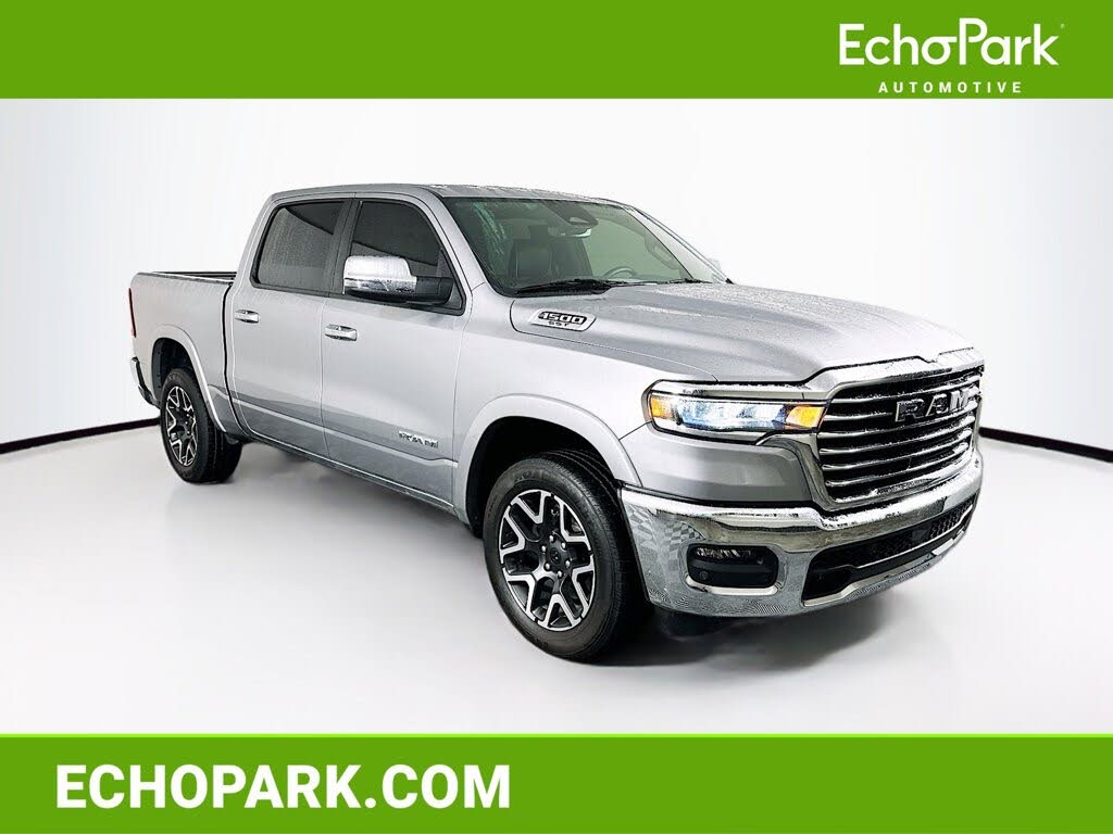 2025 RAM 1500 Laramie Crew Cab 4WD