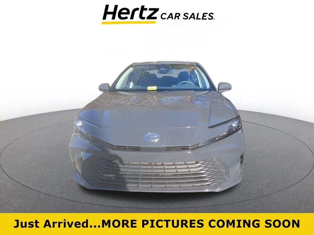 2025 Toyota Camry LE FWD