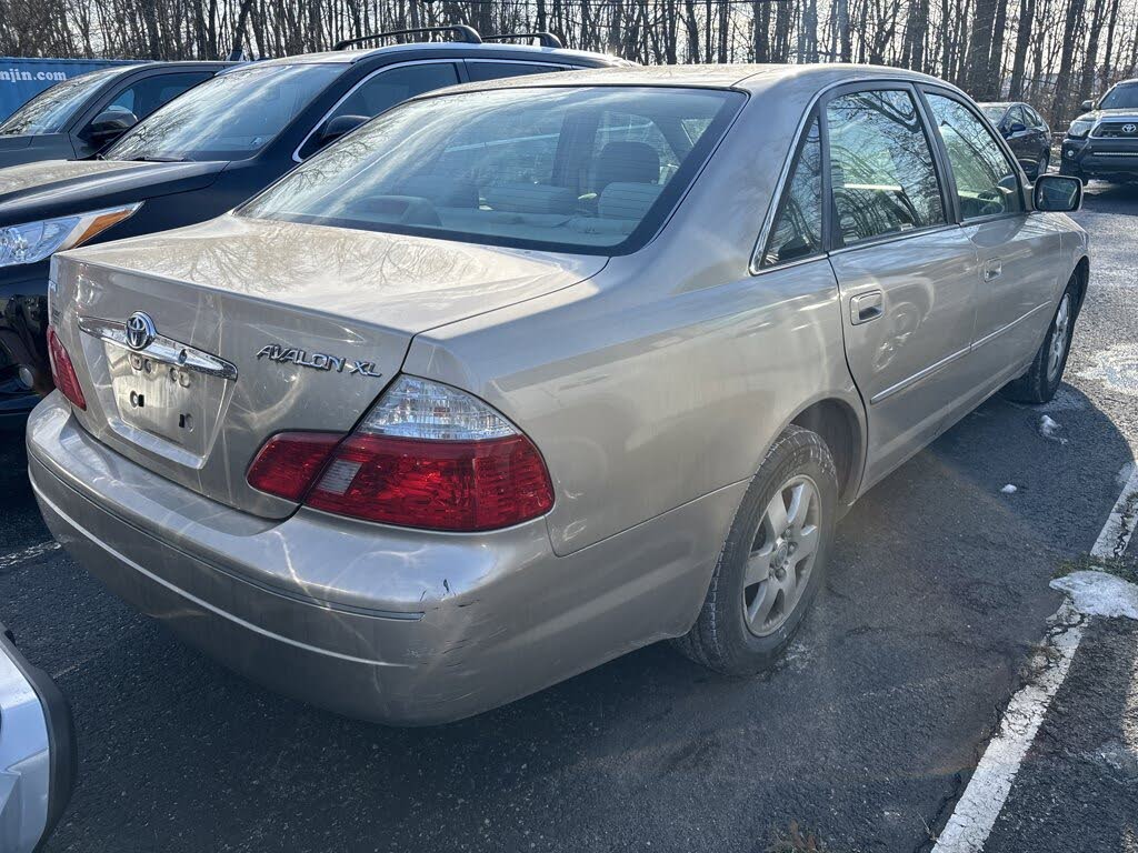 2004 Toyota Avalon XLS