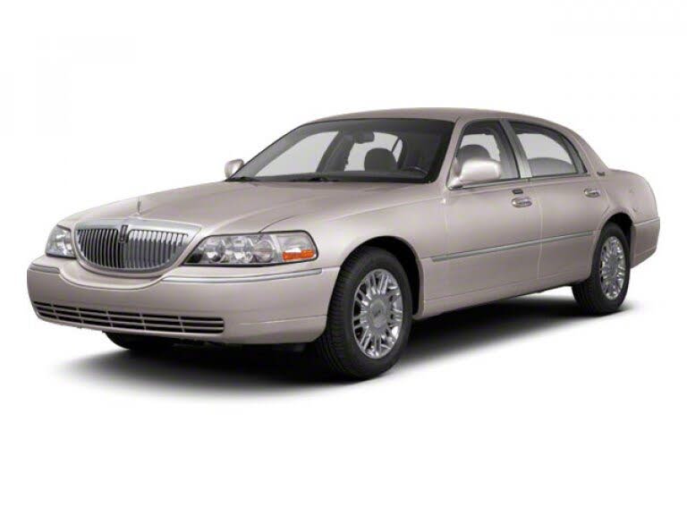 2010 Lincoln Town Car Signature Limited