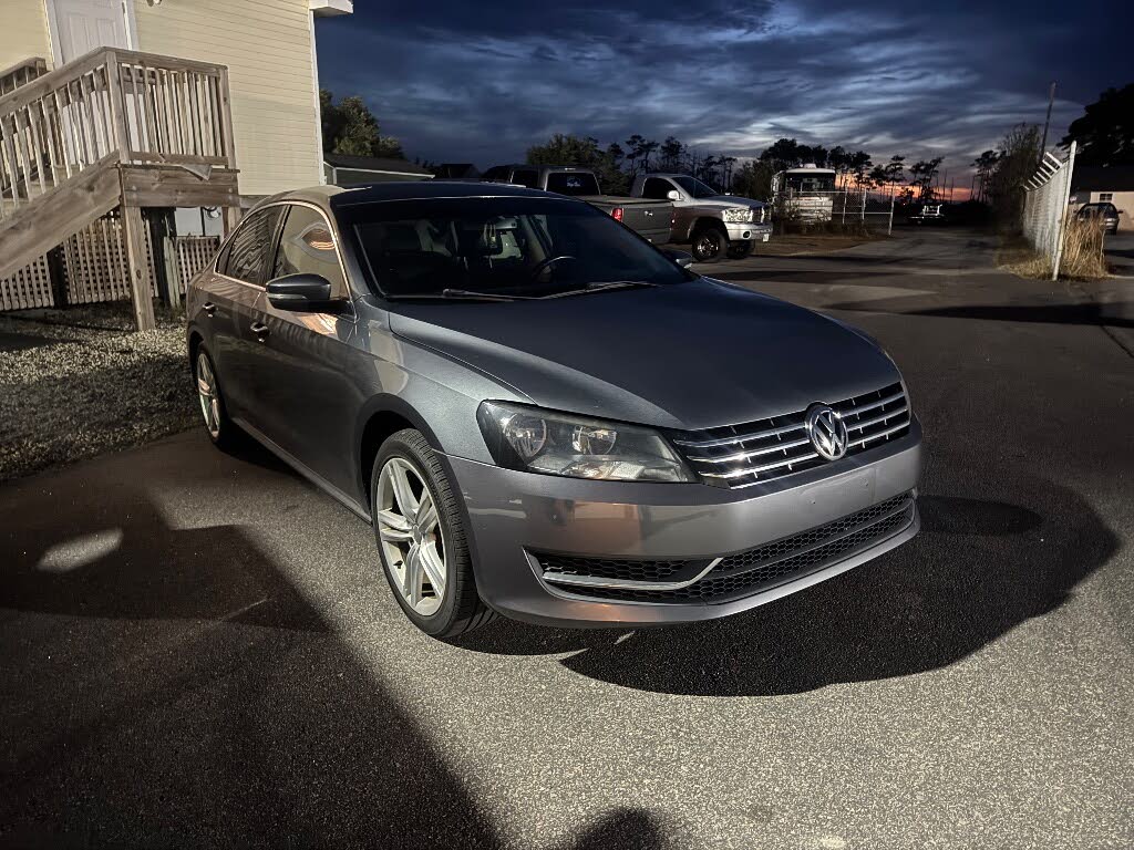 2014 Volkswagen Passat TDI SE with Sunroof