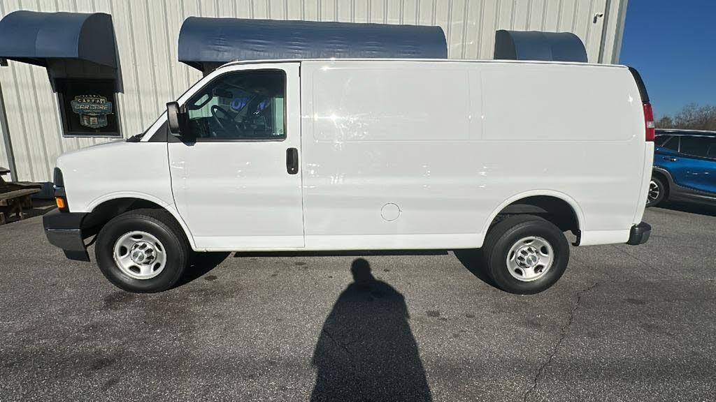 2023 Chevrolet Express Cargo 2500 RWD