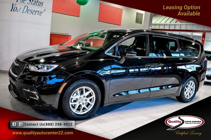 2025 Chrysler Pacifica Select FWD
