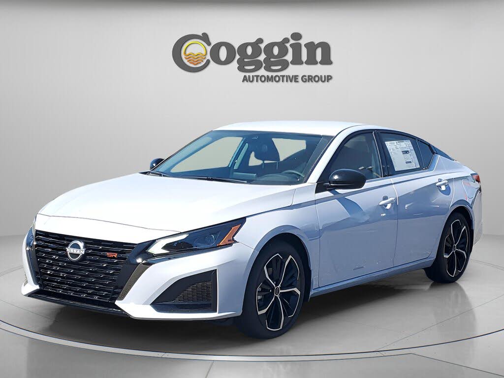 2025 Nissan Altima 2.5 SR FWD