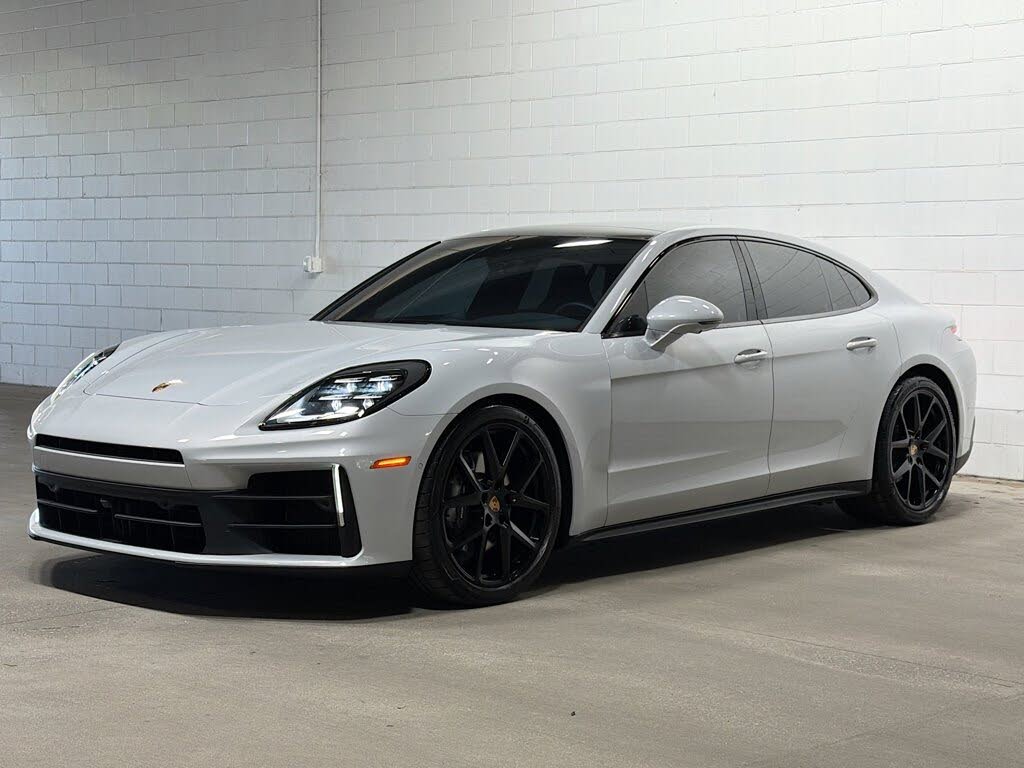 2025 Porsche Panamera 4 AWD