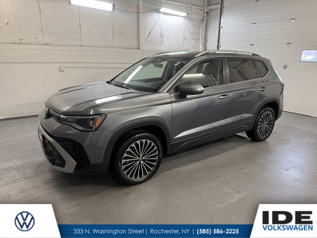 2025 Volkswagen Taos SE FWD