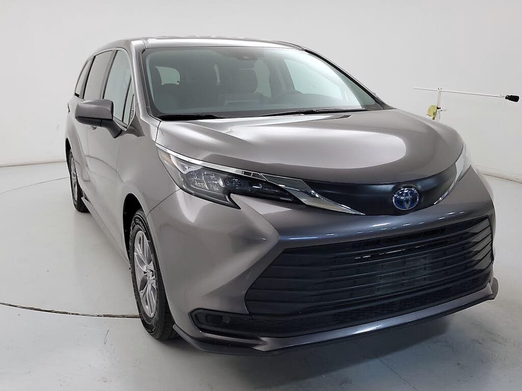 2024 Toyota Sienna LE 8-Passenger AWD